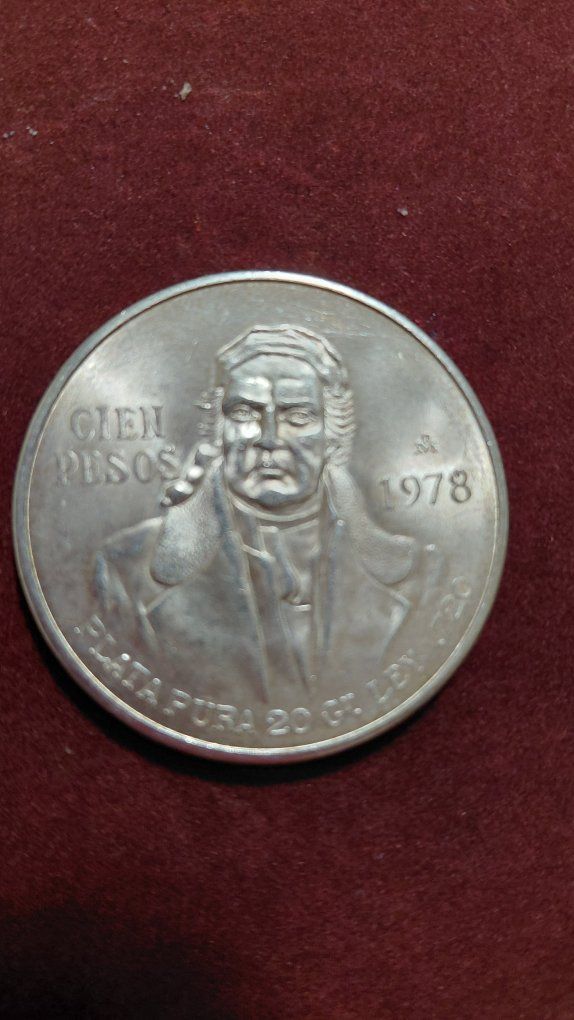 Mexican 1978 Cien Pesos Silver Coin - 20 Grams Pure Silver (Ley .720)