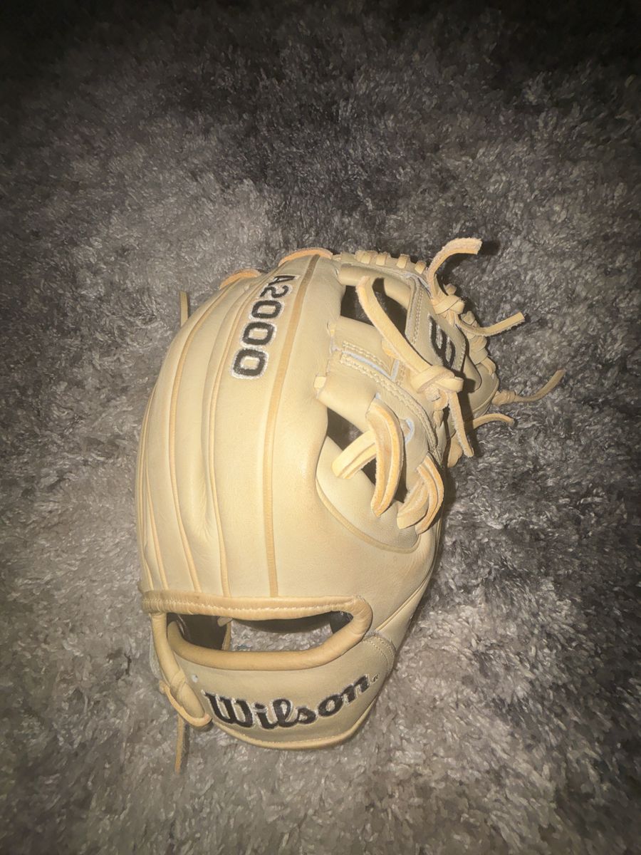 Wilson A2000