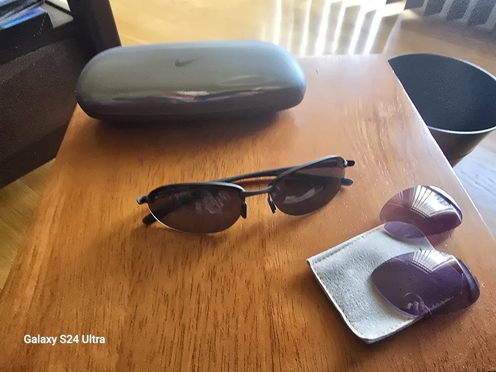 Nike "matrix" made in italy metal frame brand new sunglasses with extra set of lenses and metal case Great Fathers day gift
