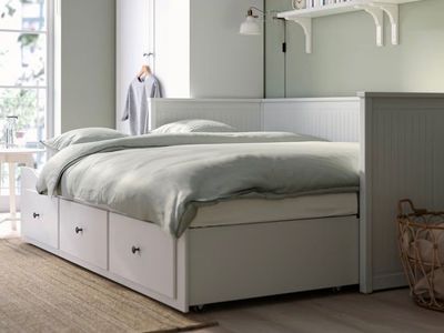 IKEA HEMNES Twin Daybed with 3 Drawers and 2 Vannareid Firm Mattresses, White