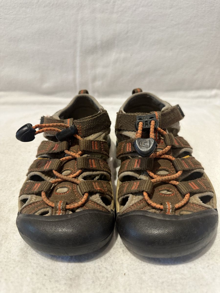 Keen toddler size 11 brown/orange trim, washable, hiking sandals
