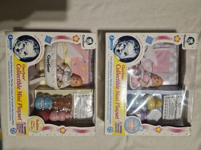 Gerber Collectible Mini Playset "The World's Most Famous Baby" - New in Box (Set of 2)