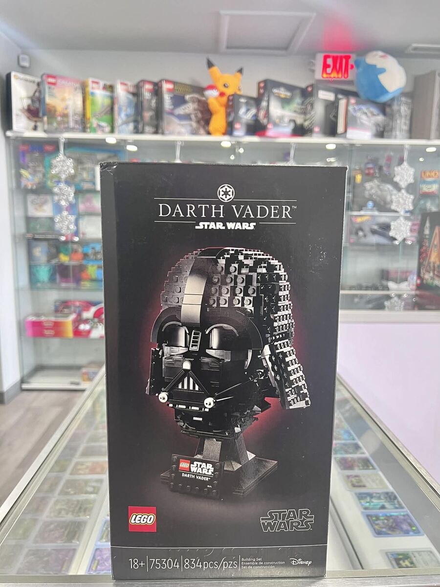 Brand new 75304 LEGO Star Wars Helmet Collection Darth Vader Helmet (Retired)