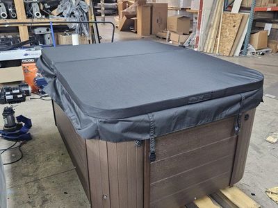 2018 Clearwater Spas ES76R Trilogy Hot Tub