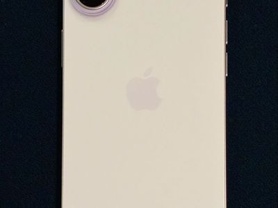 New iPhone 17 Unlocked 1 year Warranty.