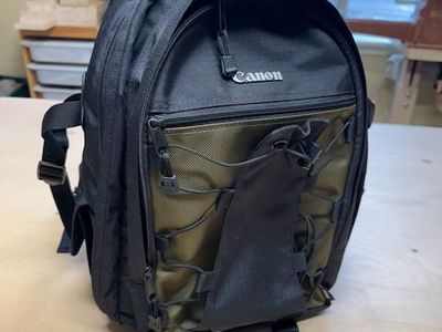 Canon Deluxe Camera Backpack 200 EG