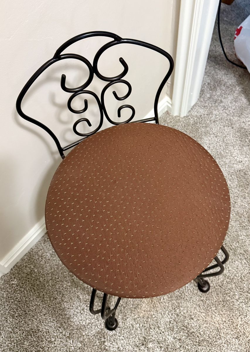 Childs chair