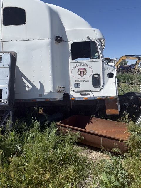 1999 Freightliner FLD Parts only