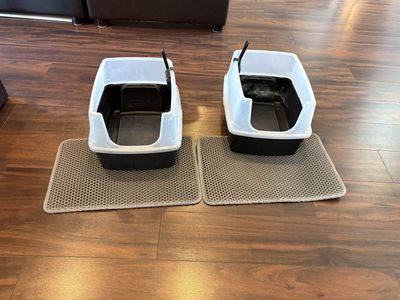 2 Cat Litter Boxes with Mats & Scoopers - Black & White