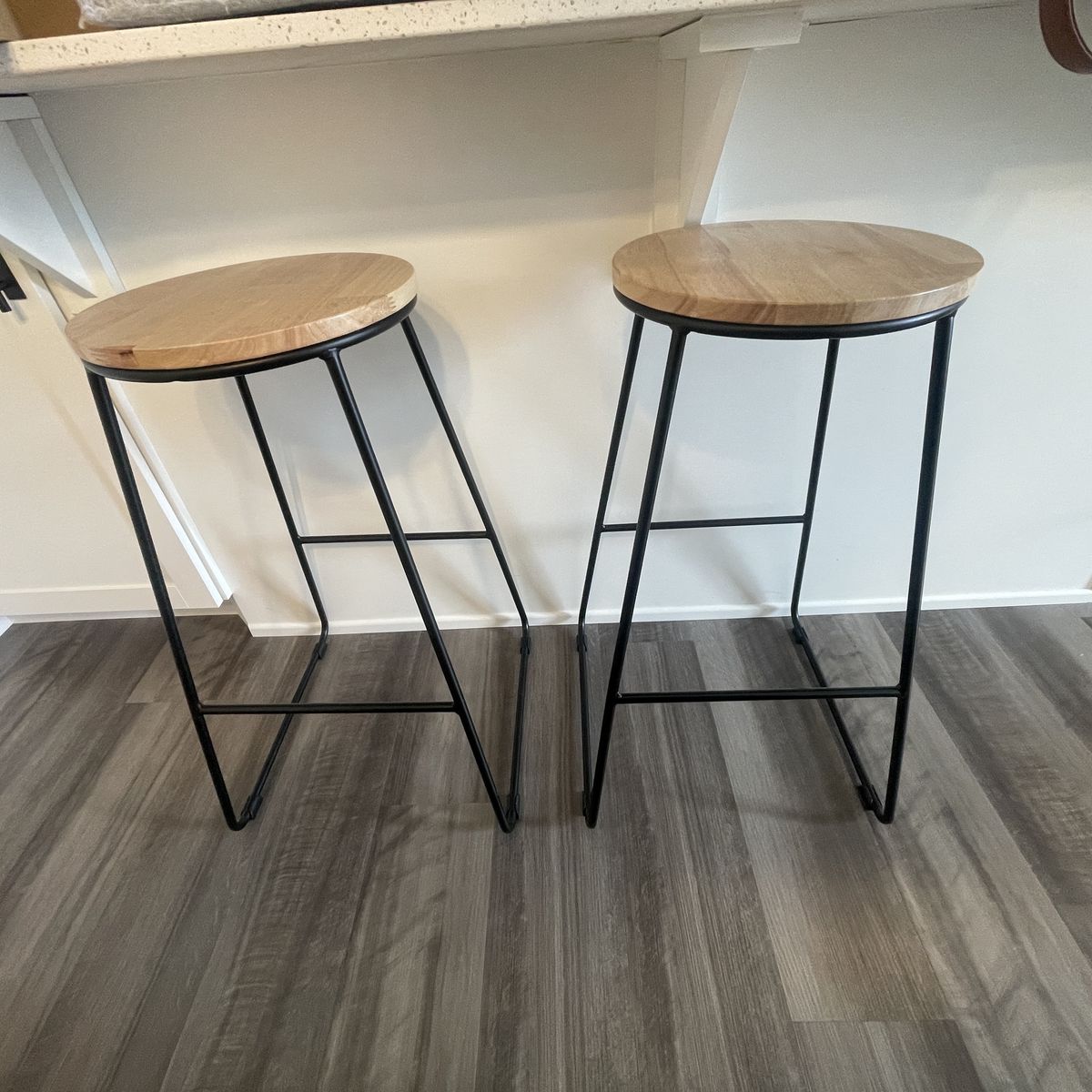 2 Barstools