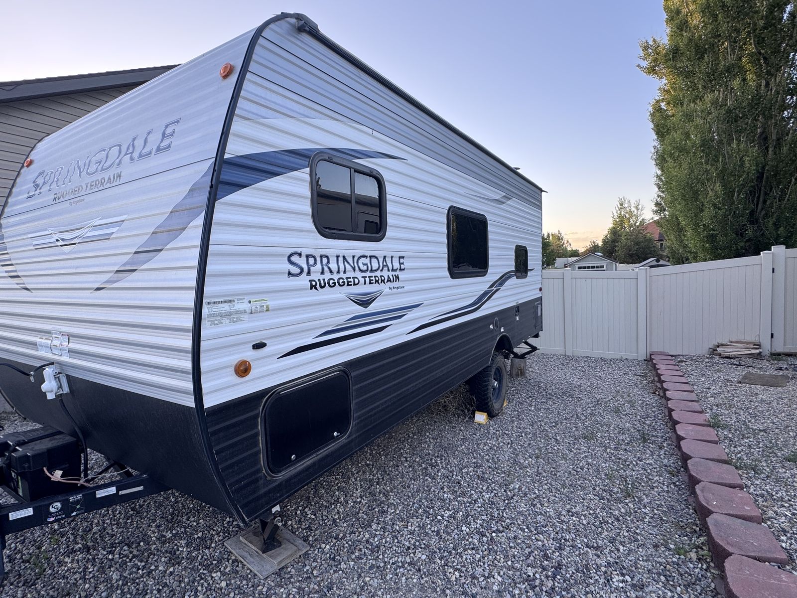 2020 Keystone Springdale Mini 1800BH (Rugged Terrain Edition) – Great Condition
