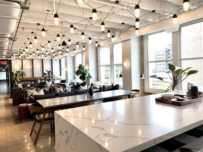 Business Address + Professional Phone Answering Service