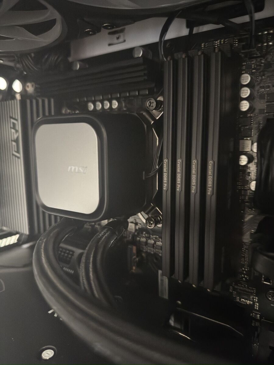 Crucial Pro 128GB Kit (2x64GB) DDR5 RAM 5600MHz