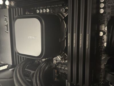 Crucial Pro 128GB Kit (2x64GB) DDR5 RAM 5600MHz