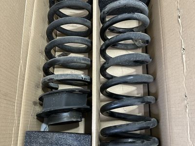 Ram 2500 2” leveling kit puck and coil springs