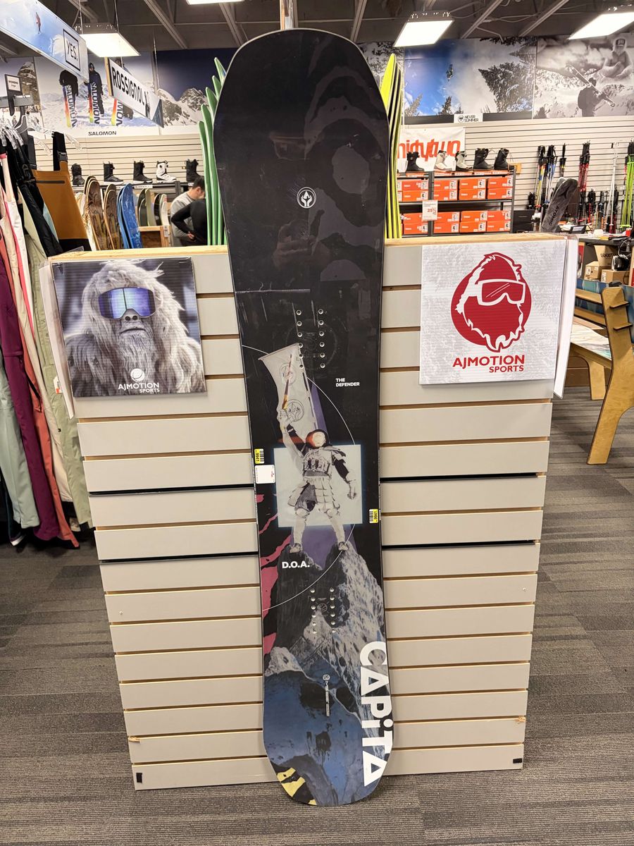 Capita Defenders Of Awesome 156cm Snowboard - Used (2026)