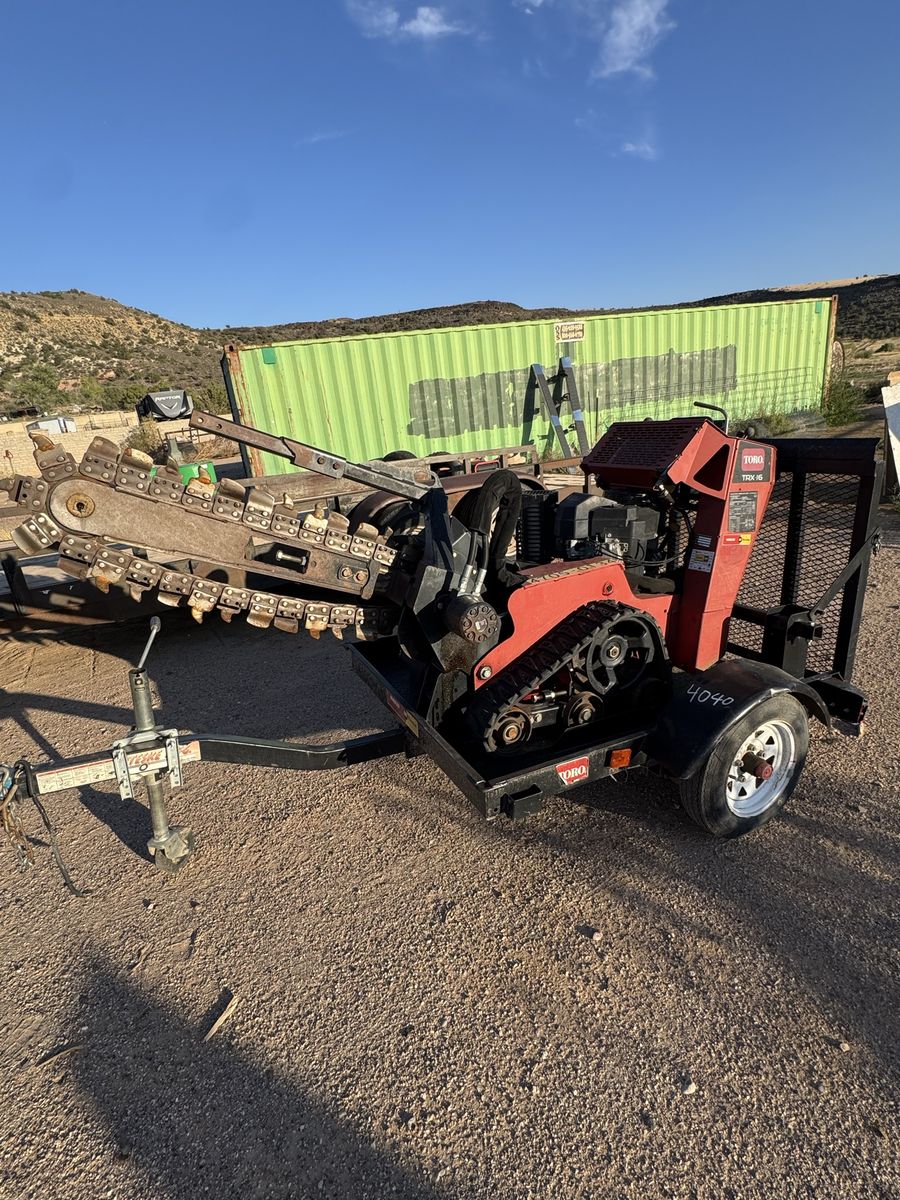 2018 toro trencher