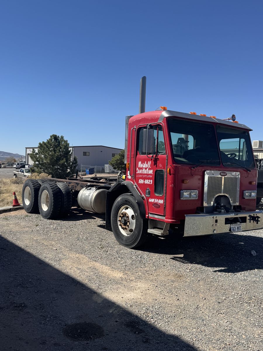 2004 Peterbuilt Cabover