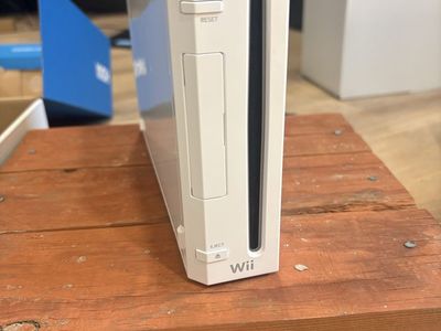 Nintendo Wii Console RVL-001 (White)