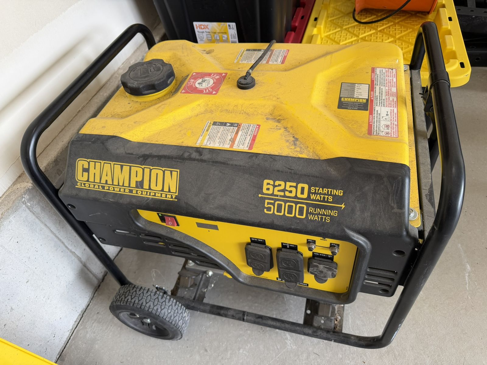 Champion 6250W / 5000W Portable Gas Generator — Runs Excellent, only used 1x