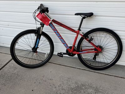 BRAND NEW Schwinn Mesa 3 Hardtail Mountain Bike - Red/Blue.