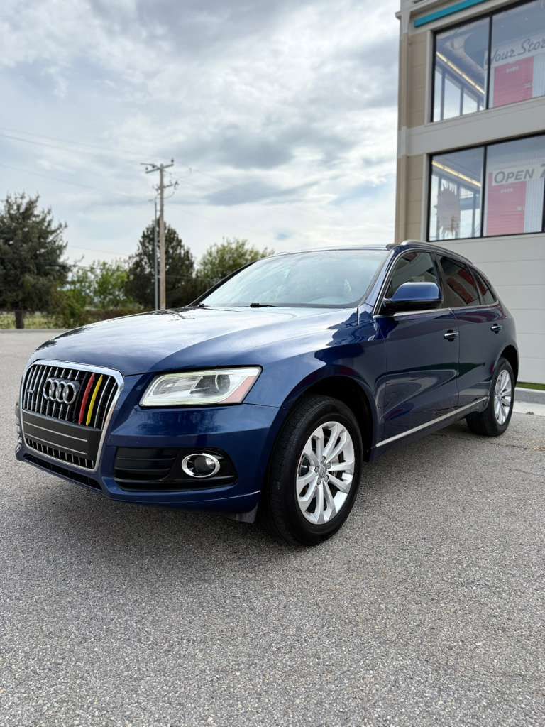 2015 Audi Q5 2.0T e quattro Premium