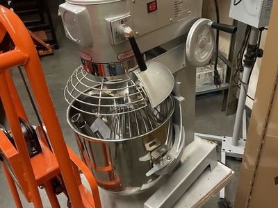 Commercial 30L Food Mixer Heavy Duty Planetary Mixer 1.5KW 110V