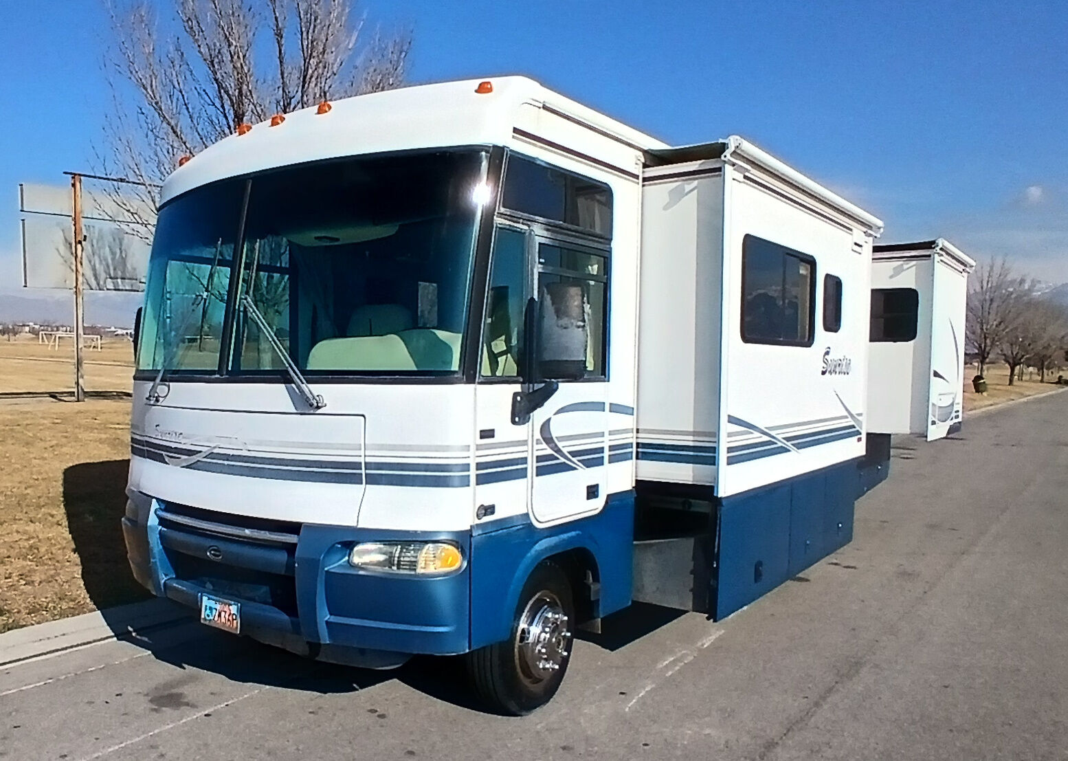 MOBILITY ENHANCED 2004 Winnebago Itasca Sunrise 30W – low miles