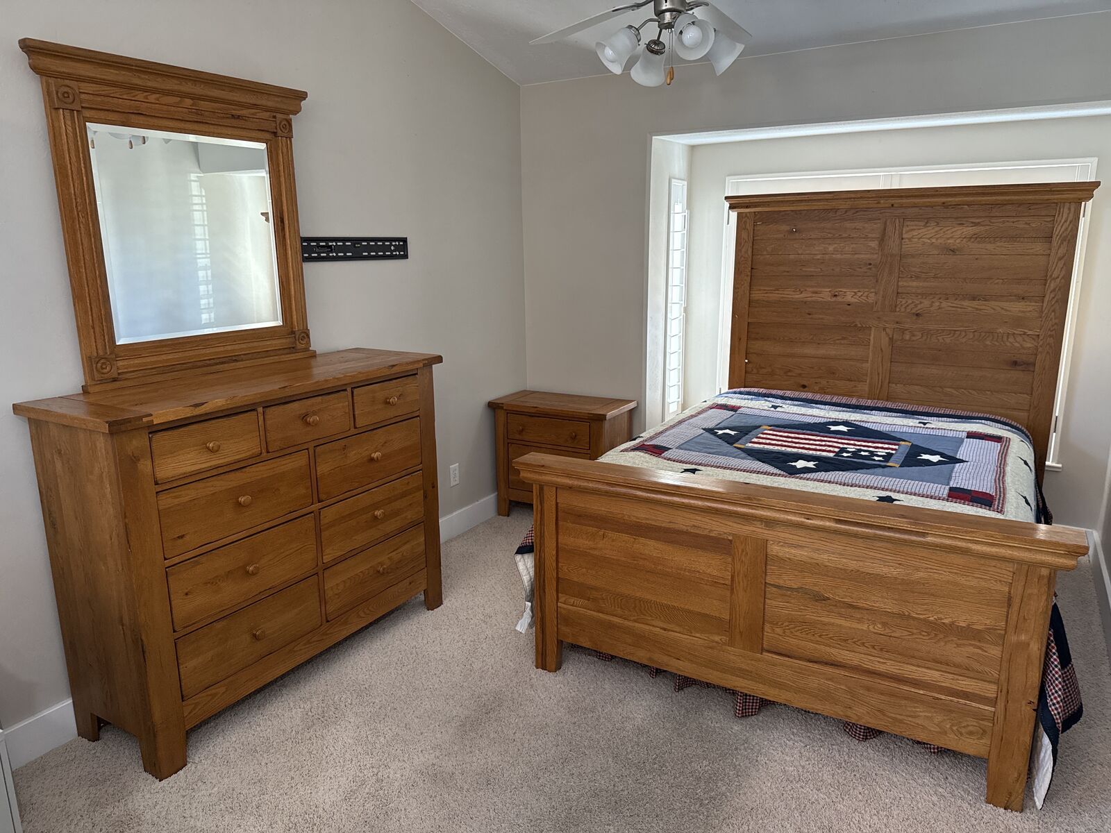 Solid Oak Queen Bedroom Set
