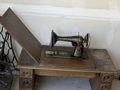 Vintage SINGER Sewing Machine with Cabinet - Antique Treadle Base - Decorative