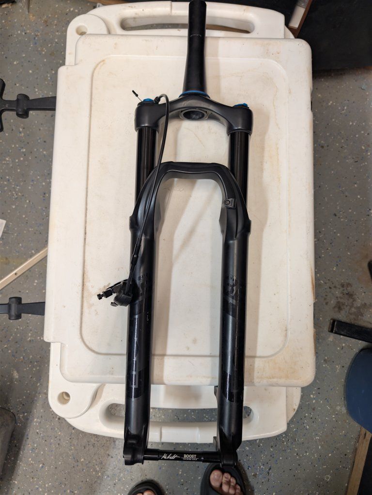 2024 Fox Rhythm Series 32 Float 29 120mm GRIP Suspension Fork Boost Remote