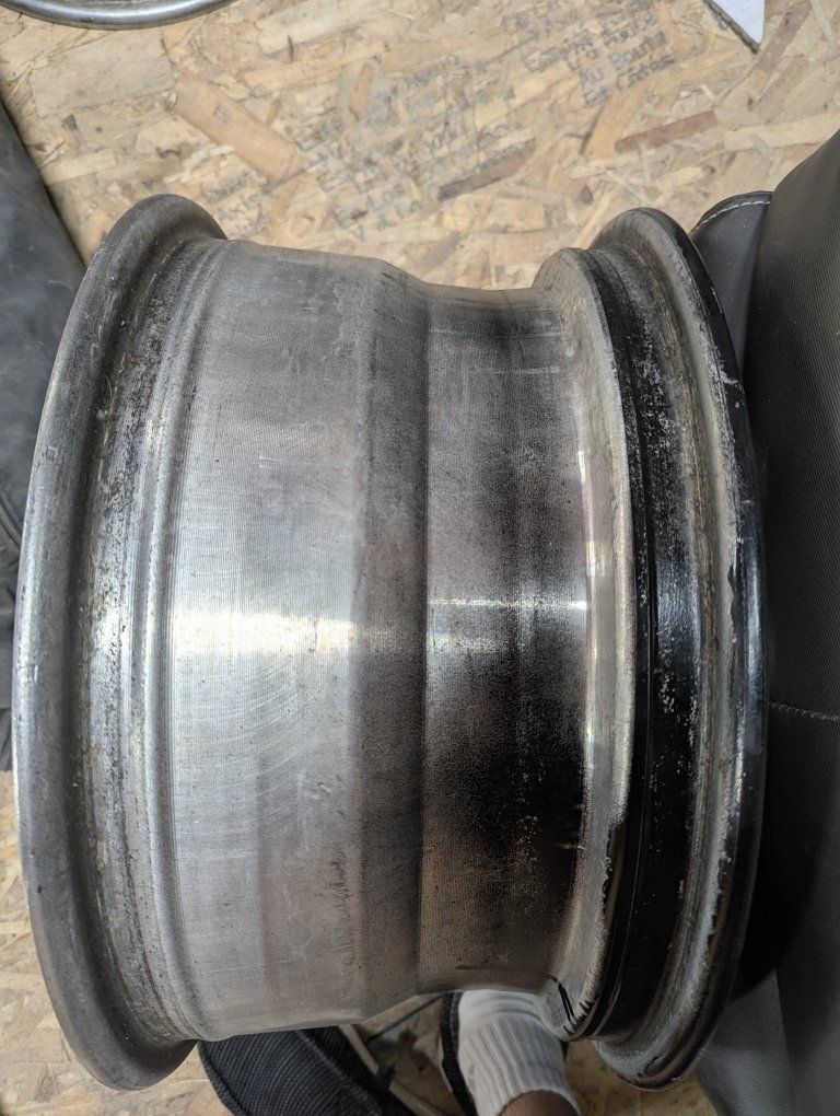 Main image 3
