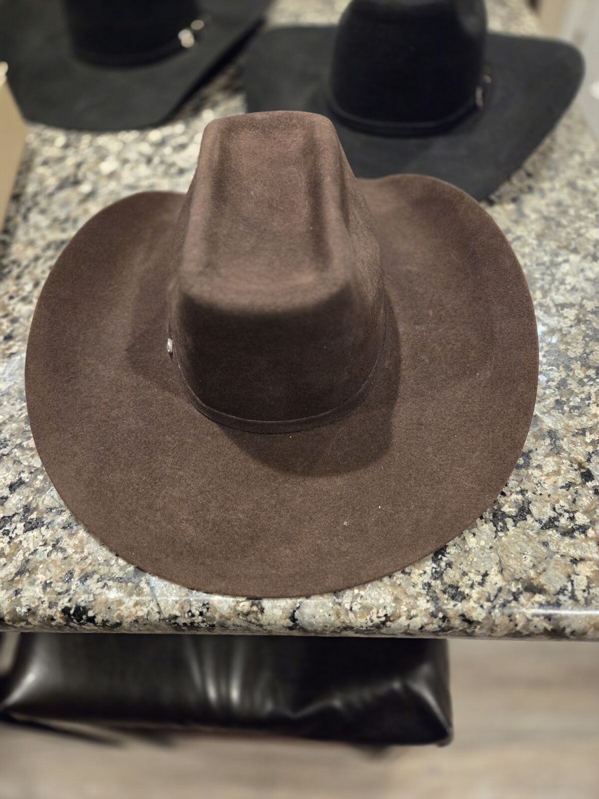 3 Ariat cowboy hats
