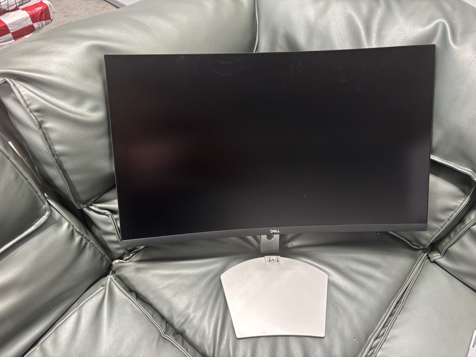White Dell 32” Curved Gaming Monitor