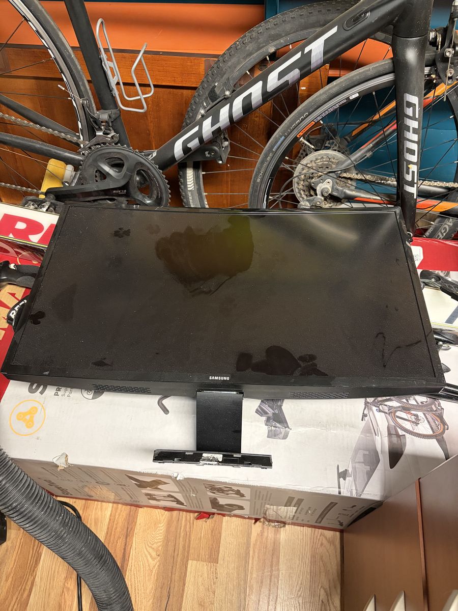 Great monitor (no base)