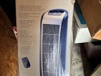 Ceramic tower space heater