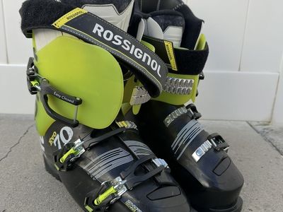 Nice Rossignol Ski Boots