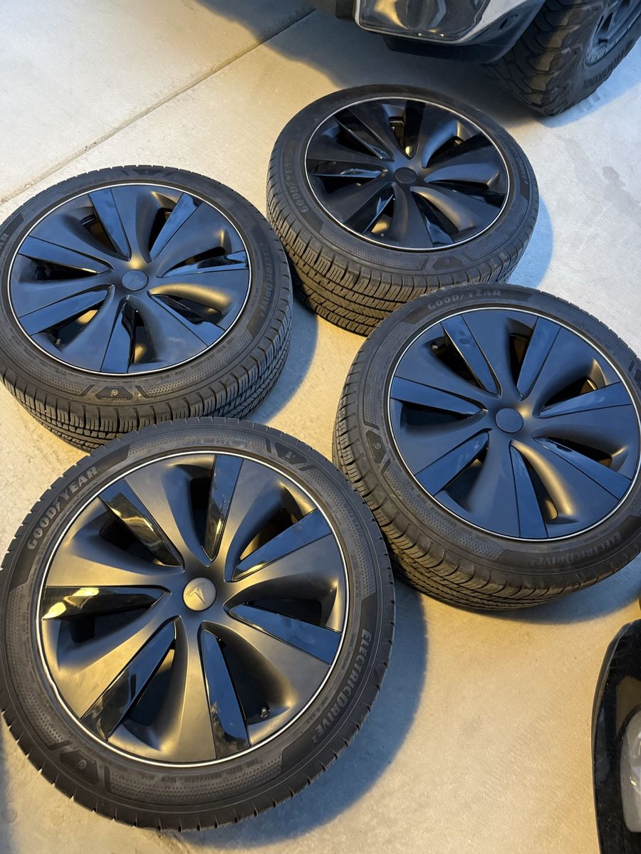 Tesla Model S 19” Tempest Wheels & Goodyear ElectricDrive Tires (Set of 4) w/ Covers
