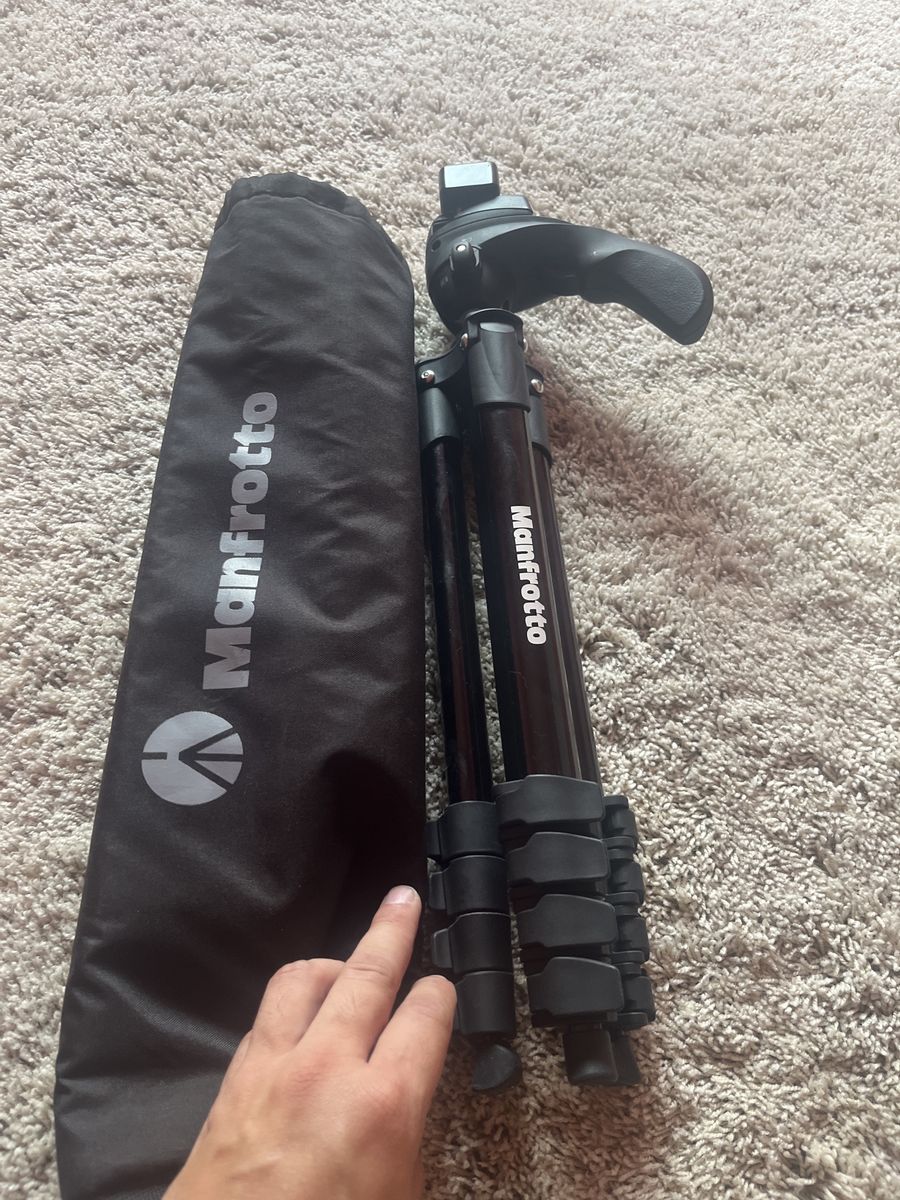 Manfrotto Compact Advanced Tripod with 3-Way Head and Carry Bag - Black