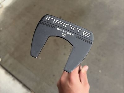 Wilson Infinite Bucktown Putter
