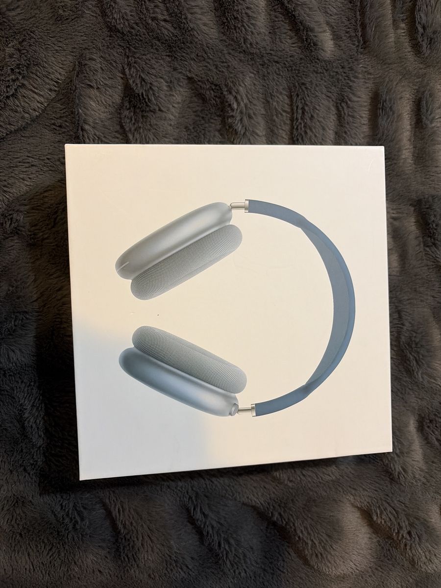 Apple AirPods Max Over-Ear Headphones - Sky Blue - Brand New Sealed Box