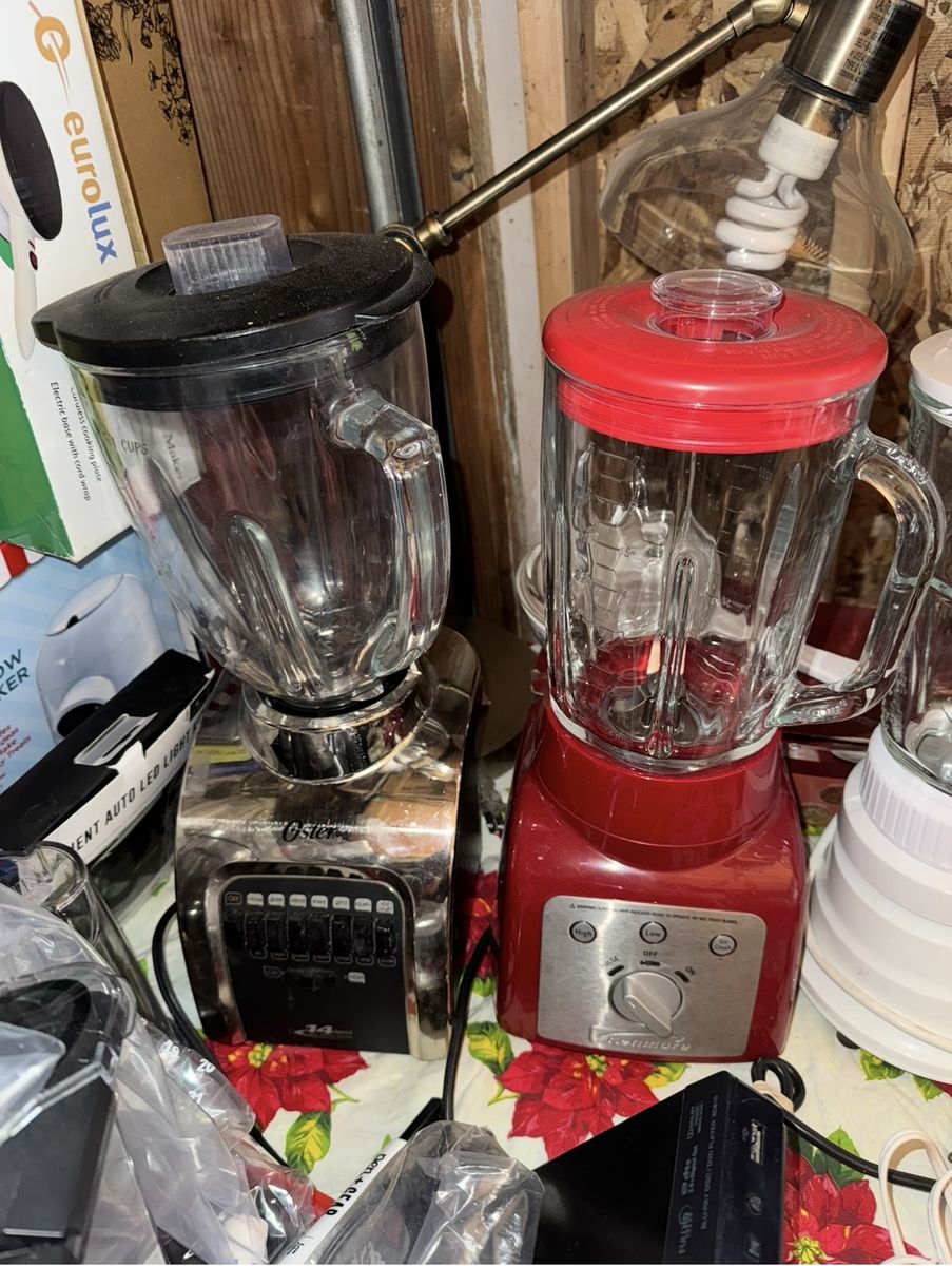 Electric Kenmore and Oster glass blender