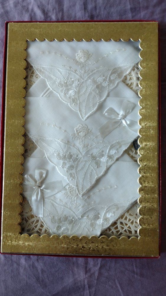 Vintage White Embroidered Handkerchief Set with Bows in Original Box - Set of 3