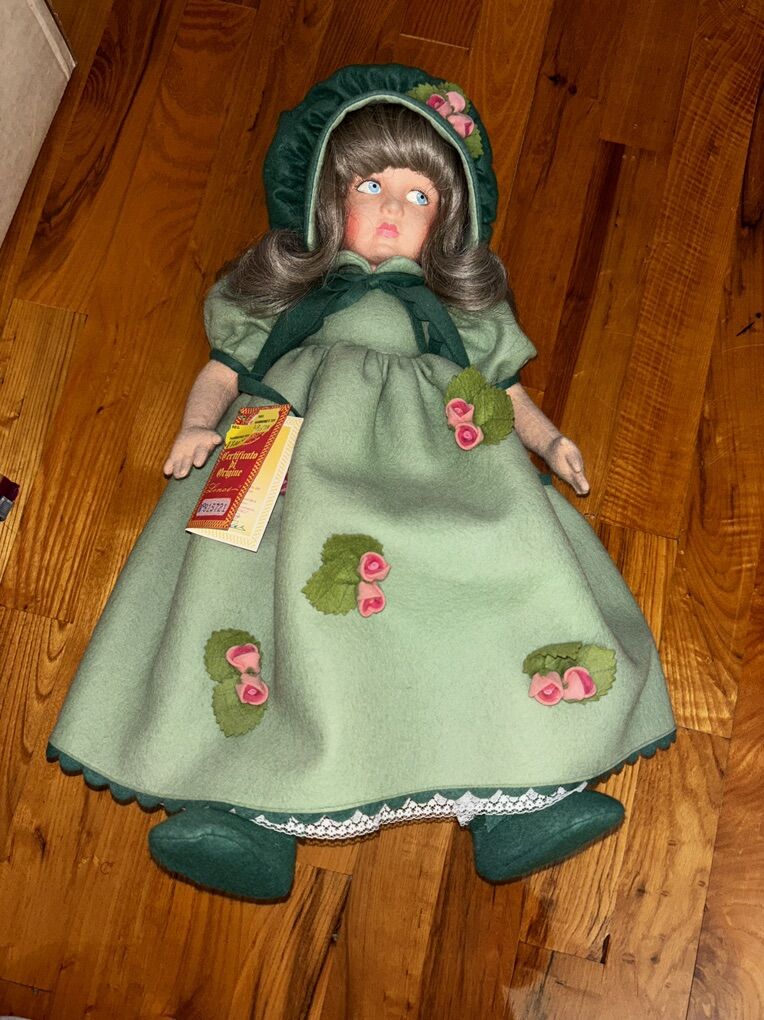 LENCI Felt Doll Stefania 20