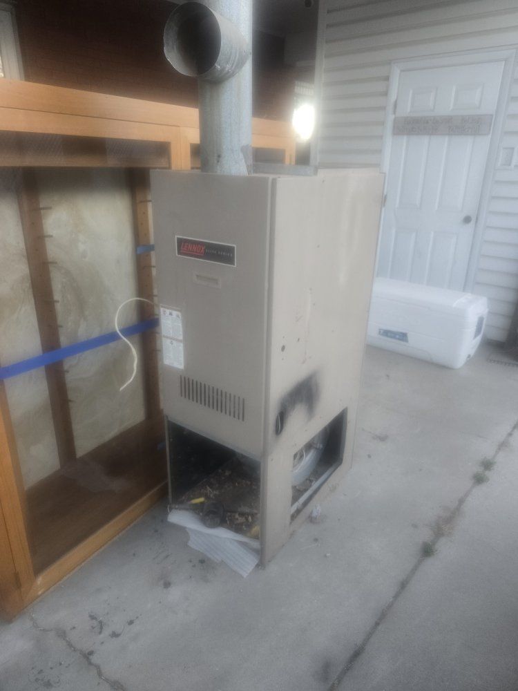 Lennox Elite Series Gas Furnace - Used, As-Is Heating System