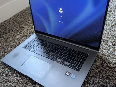 LG Gram 17" laptop i7 16GB RAM 512GB SSD lightweig