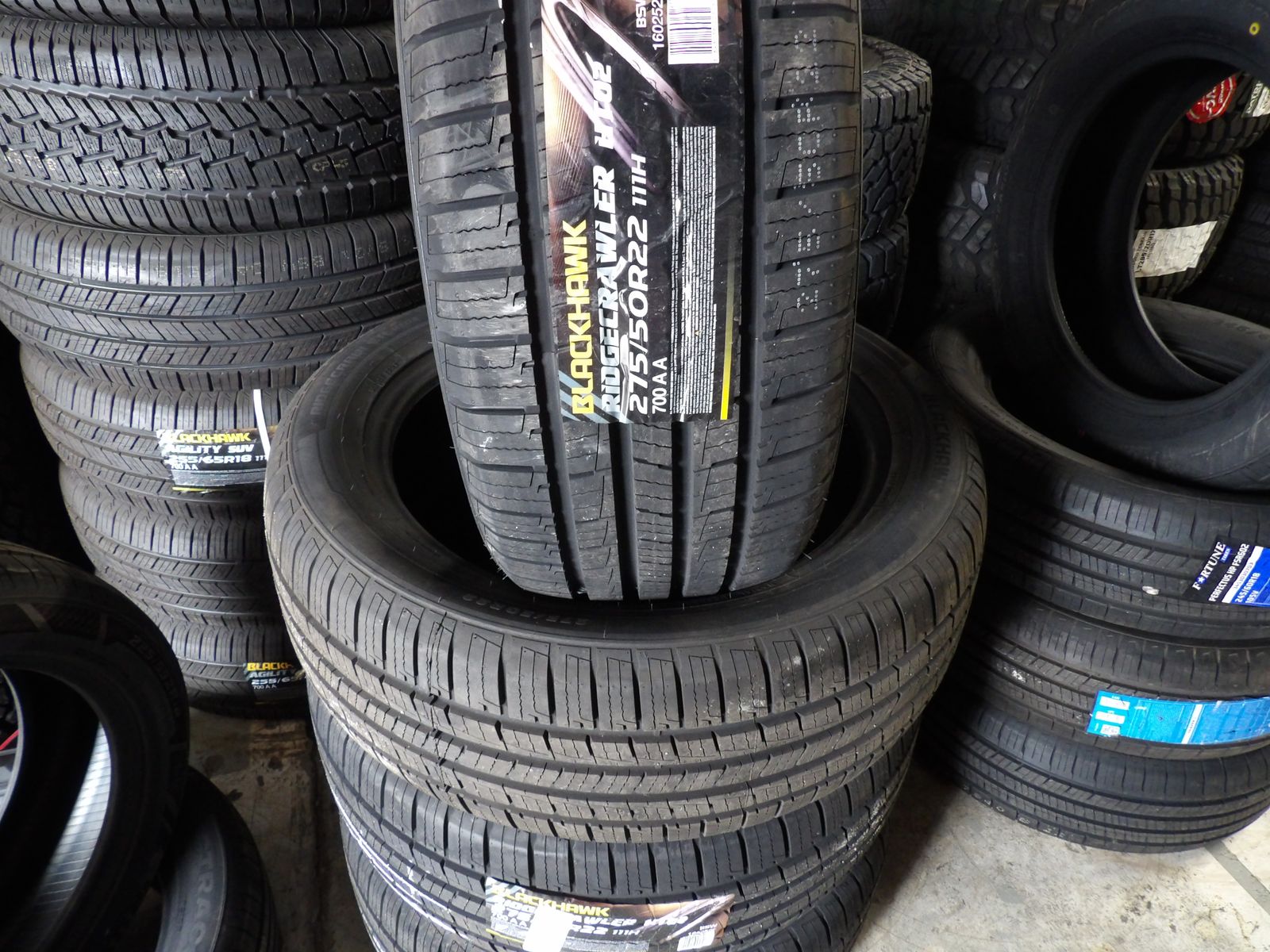 275/50R22 BALCKHAWK RIDGECRAWLER HT02 SET OF NEW TIRES