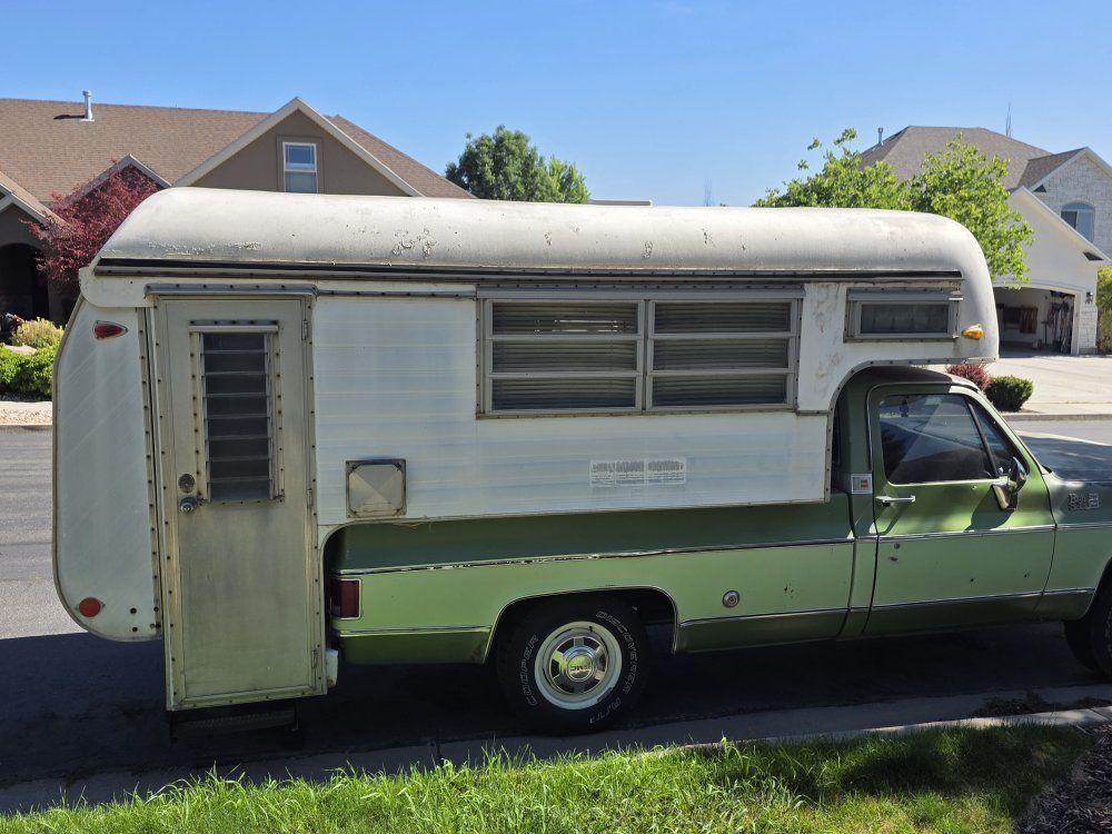 Vintage Truck Camper Shell - Classic Slide-in Unit for Full-Size Pickup Trucks