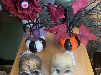 Lots Of Halloween Decor Prices In Description