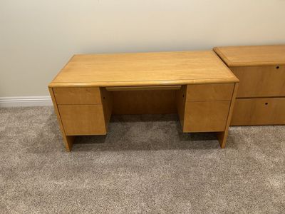 HON Desk and matching filing cabinet-FREE